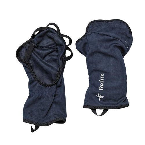 防虫、吸汗速乾、UVカット機能を備えたハンドカバー。 新技術「ドットオン加工」により、表面に防虫成分をドット状にプリント スコーロン素材に接触冷感機能をプラス 長めのカフスで手首をしっかりガード 手のひら感覚を残しつつ、手の甲を虫刺されや日焼けから保護 スペック 全長: 20cm 手首周り: 17cm サイズ: L カラー: ネイビー