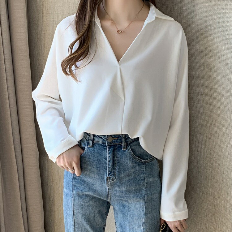 Rakuten - ブラウス レディース 春秋 新作 長袖 無地 Vネック 韓国風 オフィス 白ブラウス ゆったり きれいめ 欧米風 おしゃれ カジュアル 通勤 OL ショート シンプル