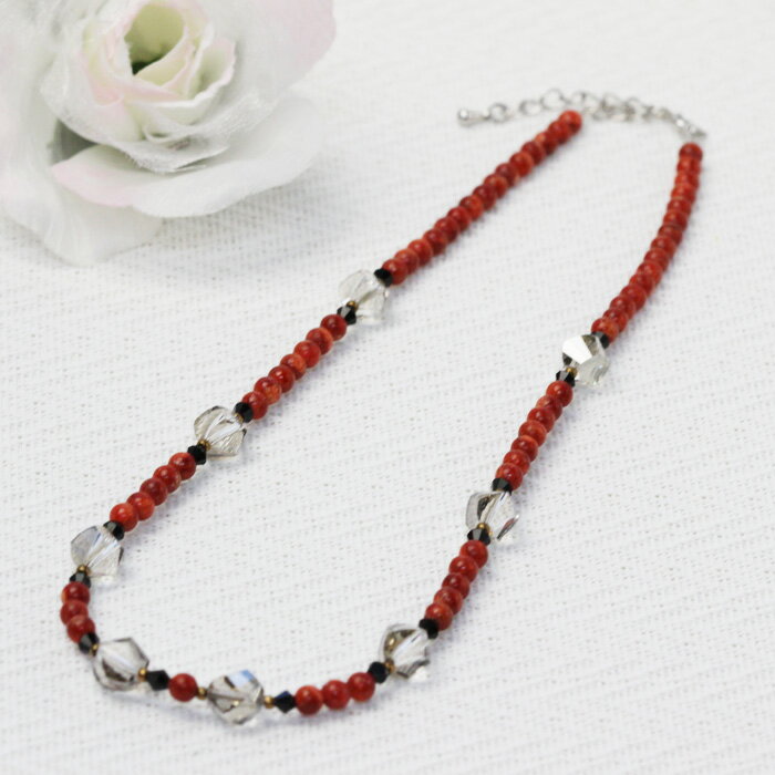 アフリカ珊瑚/オニキス/ガラス入りネックレスアフリカ珊瑚:約4.5mm長さ:約40cm(金具込)アジャスター5cmメッキ引き輪アジャスター