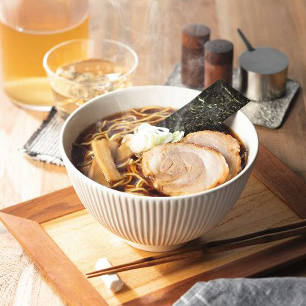 富山ブラックラーメン「いろは」醤油味 乾麺16食 シイレル ラーメン らーめん 麺 セット 送料無料 贈答用 ギフト用 お取り寄せ 人気 おすすめ 特価 お中元 お年賀 手土産