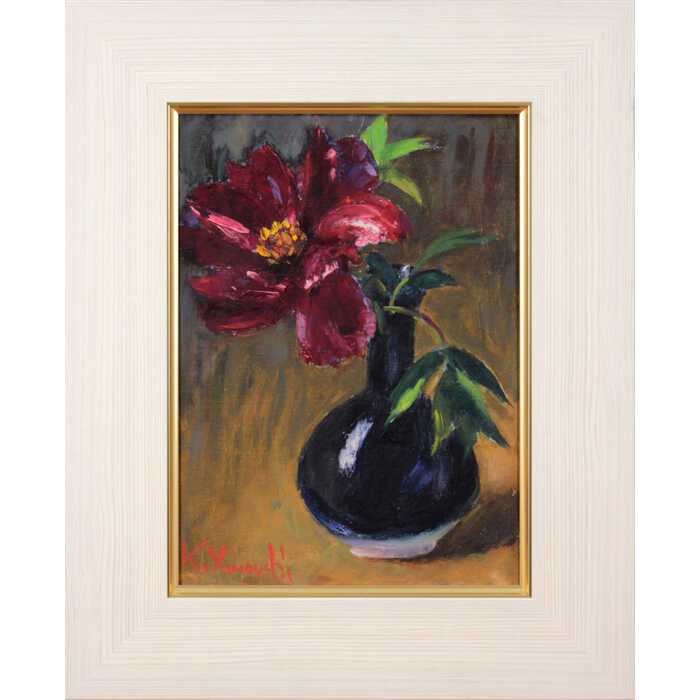 しっとりと美しく咲いた大振りの赤い牡丹技法：油彩画作品サイズ：F4号額のサイズ：高さ84cm×幅39cm×奥行き4.0cm作品の状態：良好ですこちらの作品は、画像と同型の新品の額縁、箱にお入れして発送いたします。新築祝い等のご贈答用としてもお選びいただけます。山内一彦（やまうちかずひこ / YAMAUCHI Kazuhiko）1904東京芝区生まれ1921鹿児島一中卒業後、上京1923この年より絵を始める。大震災で中断1924東京美術学校西洋画本科（5年制）入学／白日会、光風会、太平洋画会等入選1929北海道岩見沢中学校教諭／二科展初入選1930道展会員1933画道研鑚のため上京、苦心の末やがて「平面主義絵画」の新構想を悟る1938平面主義デモンストレーション、銀座三昧堂1940平面主義デモンストレーション第二回展1945大空襲により全作品、全財産焼失、丸裸にて札幌に行く／札幌二中（西高校）教諭1951渡仏運動のため西高退職1952自由美術協会会員／札幌・今井百貨店渡仏展1953モダンアート創立会員（在仏中退会する）／パリ滞在1954札幌・今井百貨店パリ展、日本橋高島屋パリ展1958札幌・今井百貨店大個展19611年間、渡仏（オランダ、ベルギー、スペイン、イタリー）1962札幌・今井百貨店パリ展1967札幌市民会館にて札幌を引き上げるサヨナラ展をする1968東京に住居を移す／秋、第3回目渡仏（パリ、イタリー）1975日輪屏風約2000号制作はじめる1980屏風完成（一生の画業の集大成的作品）19894月、随筆「操り人形」出版／7月、没＜所属＞自由美術協会会員＜作品収蔵＞鹿児島県立美術館注意事項：お使いのモニターの発色具合によって、実際のものと色が異なる場合がございます。