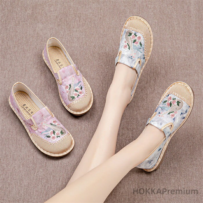 【送料無料】レディース フラットシューズ チャイナ靴 中華靴 スリッポン ウォーキングシューズ 婦人靴 チャイナドレス メイド 唐装漢服コスプレ 花刺繍柄 シンプル 軽量