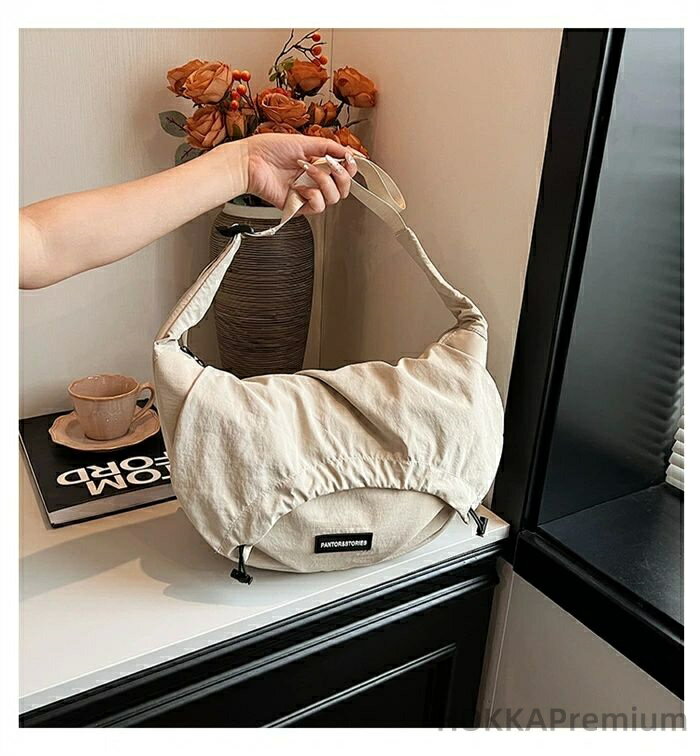 【送料無料】ナイロン製 ボディバック カバン 大容量 肩掛けバッグ 斜め掛けバッグ 男女兼用 ナイロンバッグ 大きめ メンズ レディース