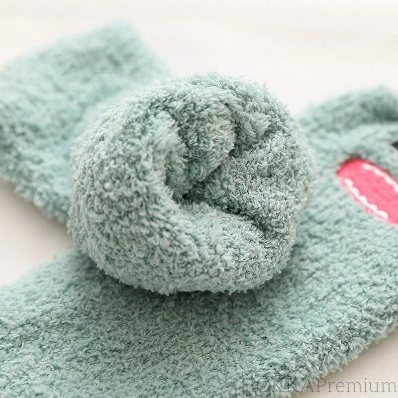 【送料無料】厚手 防寒靴下 もこもこソックス ふわふわ 可愛い 女性 冬 冷え対策 暖かい ショート 睡眠 22-25CM