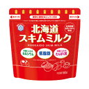 賞味期間：製造より1年 原材料：脱脂粉乳（国内製造） 栄養成分：100g当たり エネルギー：357kcal たんぱく質：36.3g 脂質：0.6g 飽和脂肪酸：0.26g 炭水化物：51.5g 糖質：51.5g 食物繊維：0.0g 食塩相当量：1.1g ナトリウム：450mg カルシウム：1200mg粉末を水になじみやすい小さな粒状にしています。 サッととけるのでお料理、飲みもの、そしてパンづくりにも便利です。 容器は保存に便利なジッパー付きで、 スプーンなどで取り出しやすい広口タイプです。 スキムミルクを日常に上手に取り入れ、 不足しがちなカルシウム、たんぱく質を手軽に上手にとりましょう。