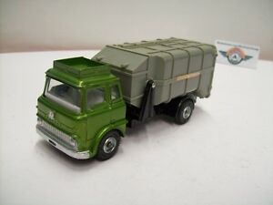 bedford refuser wagon , 1970, greenmetallic, dinkytoys fabrique en angleterreワゴンイングランド※注意※NYからの配送になりますので2週間前後お時間をいただきます。人気の商品は在庫が無い場合がございます。ご了承くださいませ。サイズの種類の商品は購入時の備考欄にご希望のサイズをご記載ください。　携帯メールでの登録ですと楽天からのメールが届かない場合がございます。