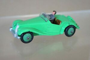 ホビー　模型車　車　レーシングカー ミゼットカブリオレカットグリーンdinky 108 mg tf midget cabriolet coupe vert restaure mv