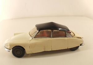 【送料無料】ホビー　模型車　車　レーシングカー フランスシトロエンプラスチックjep france n 7374 citroen ds 19 de 1957 friction ..