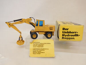 ホビー　模型車　車　レーシングカー esf05520 dliebherr 921 excavateurs, avec de legeres traces dutilisation