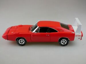 ホビー　模型車　車　レーシングカー ボックスダッジチャージャーデイトナカットオレンジtestors 124 dodge charger daytona rigide coupe 1969 orange sans box 513961