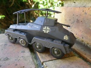 ホビー　模型車　車　レーシングカー ドイツボックスsolido n 226 bussing nag sdkfz 232 de 1975 allemand wwii comme neuf sans boite
