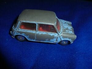 【送料無料】ホビー　模型車　車　レーシングカー コーギーモーリスミニcorgi toys morris mini minorbleu