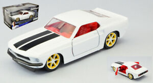 【送料無料】ホビー　模型車　車　レーシングカー ローマフォードマスタングファストモデルromans ford mustang fast amp; furious white 132 model jada toys