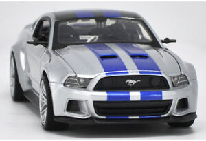 【送料無料】ホビー　模型車　車　レーシングカー フォードムスタングmaisto 124 ford mustang gt 2014 vehicules en alliage modelcar toys cadeau