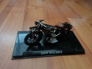 【送料無料】ホビー　模型車　車　レーシングカー アトラスネットワーククラシックモーターサイクルヒート124 atlas ixoclassic motos 1923 bmw r32 velo moto