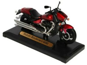 ホビー　模型車　車　レーシングカー スズキブルバードレッドオートバイモデルsuzuki boulevard m90 rouge 118 motormax modele moto avec ou sans individiu