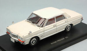 【送料無料】ホビー 模型車 車 レーシングカー nissan president 252 1987 white 143 ebbro 45306