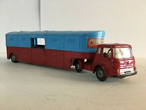 【送料無料】ホビー　模型車　車　レーシングカー コーギーベッドフォードトターユニットボックスサーカスcorgi toys bedford tractor unit articulated horse box chippersfield circus