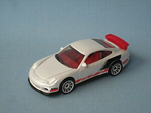 【送料無料】ホビー　模型車　車　レーシングカー マッチポルシェグアテマラスポーツモデルホワイトボディmatchbox porsche 911 gt3 corps blanc dans bp jouet modele voiture de sport 70mm de long
