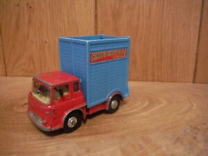 【送料無料】ホビー 模型車 車 レーシングカー コーギーキリンcorgi 503 bedford chipperfields giraffe transporter g008