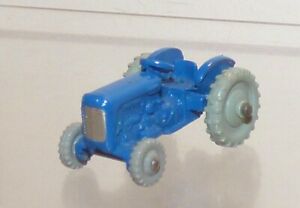 【送料無料】ホビー　模型車　車　レーシングカー マッシーハリスファーガソントターdd06 dinky dublo massey harris ferguson tracteur tres bon etat