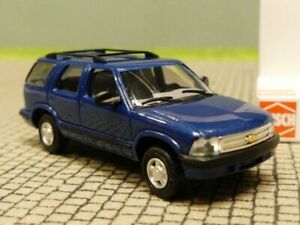 【送料無料】ホビー　模型車　車　レーシングカー 187 busch chevrolet blazer bleu fonce metallise 46400