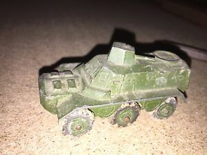 ホビー　模型車　車　レーシングカー dinky toys meccano n 676 armoured personnel carrier a restaurer
