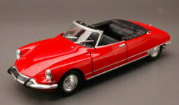【送料無料】ホビー　模型車　車　レーシングカー シトロエンカブリオレッドモデルcitroen ds 19 1956 cabrio red 124 model 2405 welly