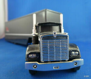 【送料無料】ホビー　模型車　車　レーシングカー ミニチュアカートレーラーアメリカトラックvoiture miniature camion semi avec remorque american legend 164