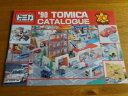 【送料無料】ホビー　模型車　車　レーシングカー トミカカタログrare 1990 tomica diescast catalogue tres bon etat