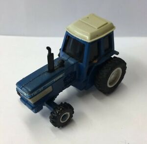 ホビー　模型車　車　レーシングカー フォードトター…ertl 08166 ford tw35 tractor unboxed 75cm in length