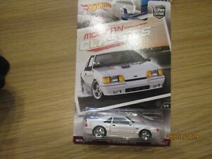 【送料無料】ホビー　模型車　車　レーシングカー クラブモダンクラシックムスタングゴムタイヤhotwheels redline club classiques modernes 84 mustang svo alliages pneus en caoutchouc