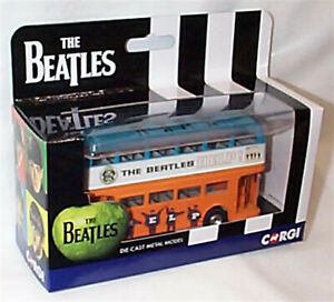 【送料無料】ホビー　模型車　車　レーシングカー ザビートルズロンドンバスダイカストヘルプモデルキットthe beatles bus londonien aide diecast modele, nouveau cret corgi cc82335