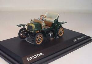 【送料無料】ホビー　模型車　車　レーシングカー シュコダボックスカートabrex 143 skoda lamp;r voit..