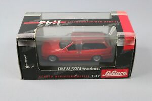 ホビー　模型車　車　レーシングカー モデルミニチュアカーツーリングzc1022 schuco 04203 voiture miniature 143 bmw 528i touring rouge