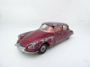 【送料無料】ホビー　模型車　車　レーシングカー チアリーダーシトロエンrail route majorette citroen ds 21 ds21 155 n13