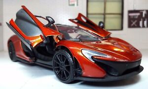 ホビー　模型車　車　レーシングカー スケールマクラーレンオレンジミニチュアカー124 echelle mclaren p1 volcan orange detaille motormax voiture miniature
