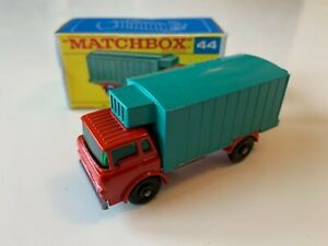 【送料無料】ホビー　模型車　車　レーシングカー マッチレギュラーホイールトラックボックスmatchbox regular roue 44 refrigerateur camionf box