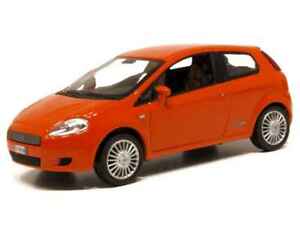 【送料無料】ホビー　模型車　車　レーシングカー フィアットプントドアnorev fiat punto 3 doors 2005 143