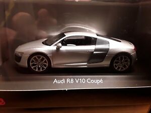 【送料無料】ホビー　模型車　車　レーシングカー アウディカットモデルaudi r8 v10 coupe * argent * 143 schuco 450477900