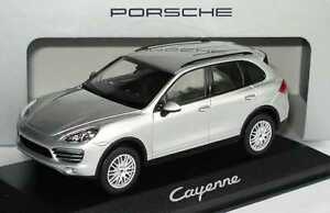 ホビー　模型車　車　レーシングカー ポルシェカイエンクラシックシルバー143 porsche cayenne 2010 silver classique syllabe argent dealeredition oem