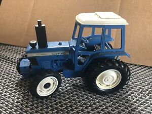 ホビー　模型車　車　レーシングカー フォードトターbritains ford tw 20 tracteur