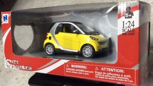 ホビー　模型車　車　レーシングカー スケールスマートフォーツーミニチュアモデルg lgb 124 echelle smart fortwo jaune miniature tres detaille modele auto 71033