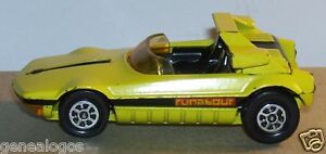 ホビー　模型車　車　レーシングカー ラナバウトrare corgi toys bertone runabout barchetta 1970 143 ref 386