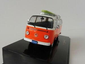 【送料無料】ホビー　模型車　車　レーシングカー オレンジサーフボードバスvw t2 break 1975 orange planche de surf 143 ixoclc302 type bus volkswagen bulli