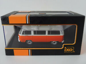 【送料無料】ホビー　模型車　車　レーシングカー オレンジサーフボードバスvw t2 break 1975 orange planche de surf 143 ixoclc302 type bus volkswagen bulli