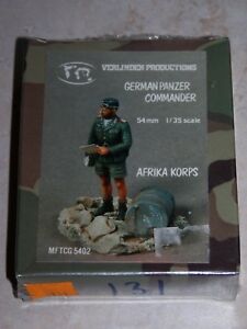 【送料無料】ホビー　模型車　車　レーシングカー キットアフリカドイツチェックアウトkit verlinden n131 135eme afrika korps german panzer commander