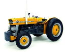 ホビー　模型車　車　レーシングカー ユニバーサルマッセイファーガソントターキャビネット2822 universal hobbies industriels massey ferguson 135 tracteur cret 116