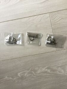 【送料無料】ホビー　模型車　車　レーシングカー キーホルダliebherr porteclefs divers 52 in enviro..