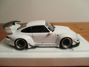 ホビー　模型車　車　レーシングカー ギガバイトポルシェホワイトオリジナルパッケージgo 118 autoart porsche rbw 993 blanc neuf emballage dorigine